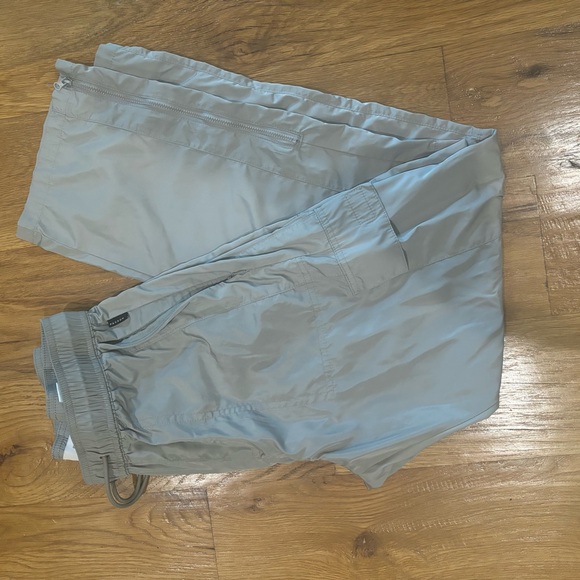 PacSun Men’s Gray Cargo Wind Pants- Medium - Picture 3 of 4